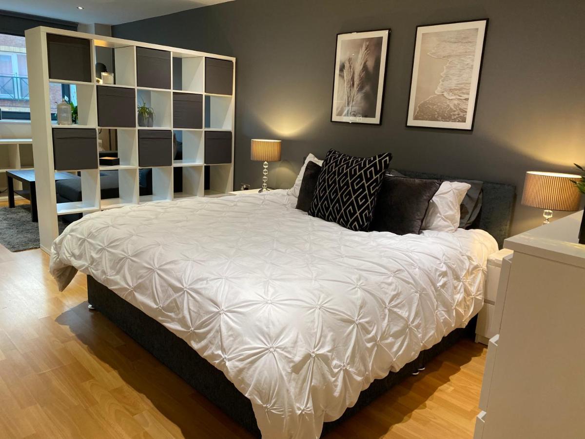 City Centre Modern Studio Apartment - Westone Free Wifi, Gym Access, Netflix Sheffield Kültér fotó
